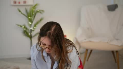 Cristina online show from April 29, 4:05 am