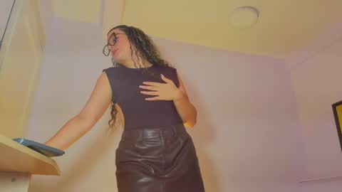 Khaterine online show from May 30, 7:43 pm