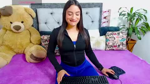 Follow Instagram katikloving online show from May 22, 12:30 am