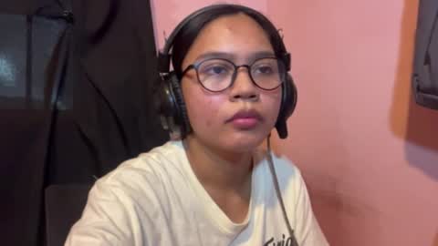 Lily online show from May 27, 2:25 pm