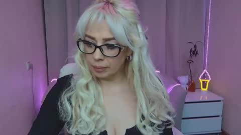 katrinacharm online show from January 17, 7:32 pm