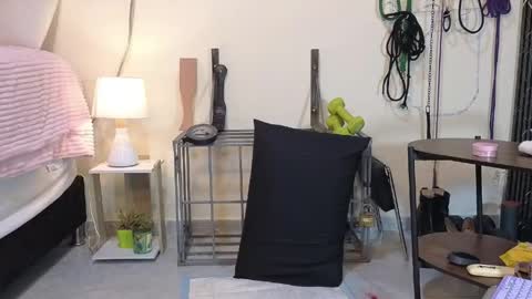 Katt  online show from May 8, 6:21 pm
