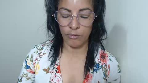 KattleyaGrey online show from July 6, 9:28 pm
