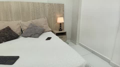 Kayla online show from April 21, 11:06 am