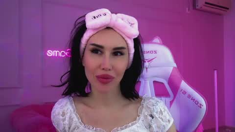 Kayla online show from April 29, 5:30 pm
