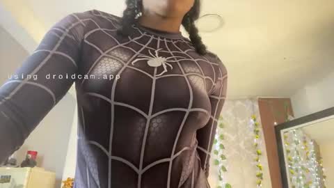 kelly__thomson online show from March 17, 2:43 pm