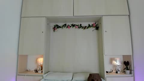 Kendal online show from March 11, 12:20 pm