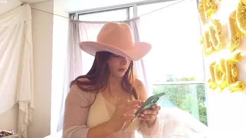 kendall online show from June 1, 9:38 pm