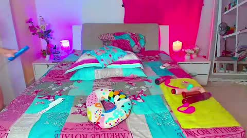 kendra_love31 online show from May 11, 3:08 am