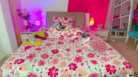 kendra_love31 online show from May 24, 4:44 am