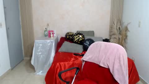 kennethcodyy online show from April 1, 10:27 am