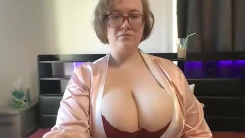 kenzibb online show from January 16, 4:25 pm