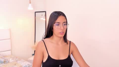 Khloe online show from April 2, 1:41 pm