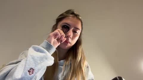 kikibae2 online show from November 1, 2:59 am