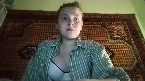 kikibang_ online show from March 15, 6:21 pm