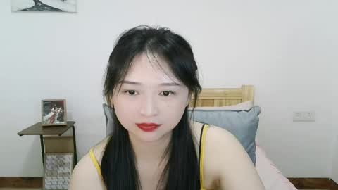 KimberlyGarrison online show from April 29, 5:04 pm