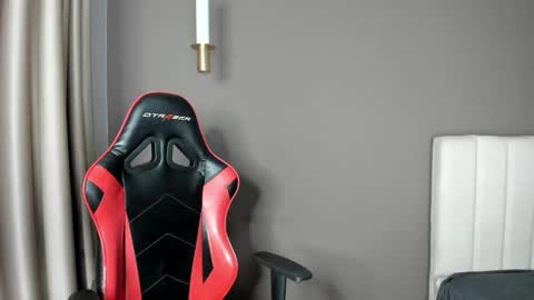 kimmyki1 online show from February 13, 3:19 am