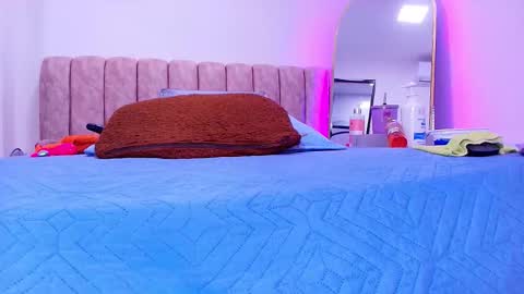 Bella online show from March 19, 3:11 am