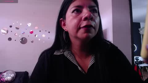 kinkyy_mom online show from June 1, 5:03 pm