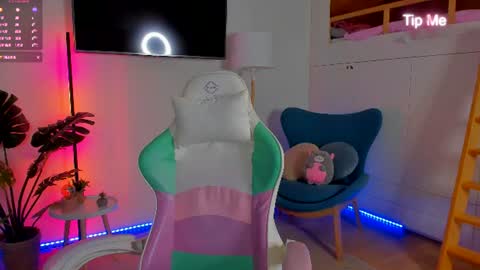 Kira Moonnn online show from July 11, 7:08 am
