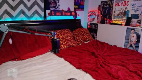 Kittie Purry online show from April 3, 4:38 pm