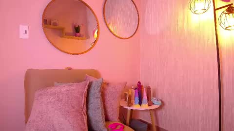 KITTY online show from June 18, 8:25 pm