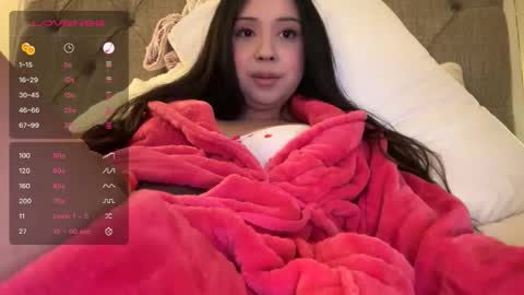 mia online show from October 23, 5:35 am