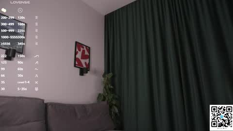 Alice online show from April 12, 6:33 pm