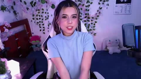 Kittyuwu  online show from April 23, 4:53 am