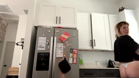 kkayla132 online show from March 20, 8:47 pm