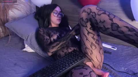 klohe Williams online show from February 12, 2:19 pm