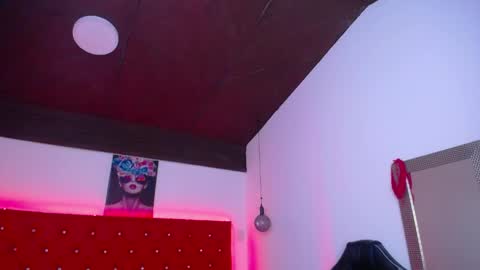 kriss_sweetboobs online show from May 27, 1:08 pm