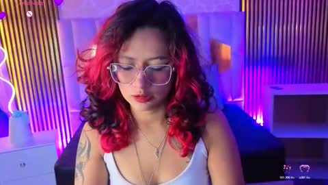 kristen_tay online show from March 9, 3:42 am