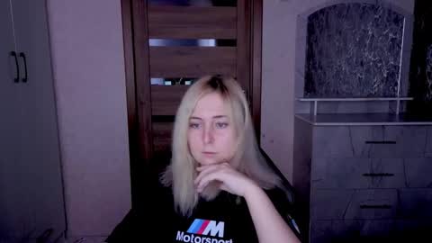 Kristy online show from April 21, 1:42 am