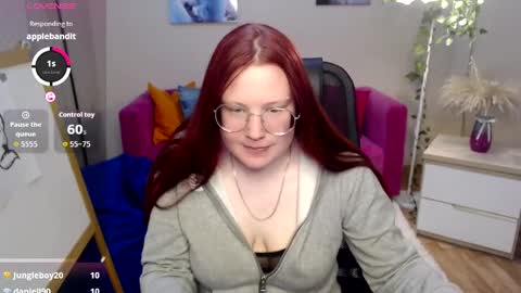 kuri_u online show from April 3, 11:52 am