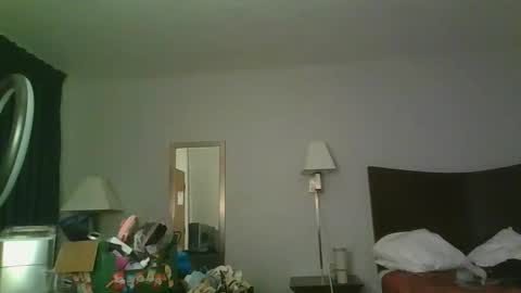 laceieizlaced online show from April 12, 3:53 am