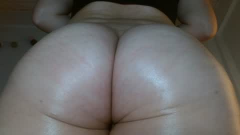 lady724_93 online show from July 7, 10:23 pm
