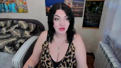 lady_boom_ online show from March 8, 12:31 pm