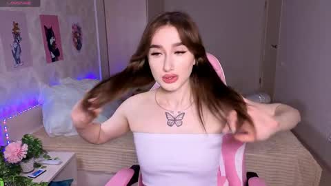 Olivia online show from April 3, 1:25 am