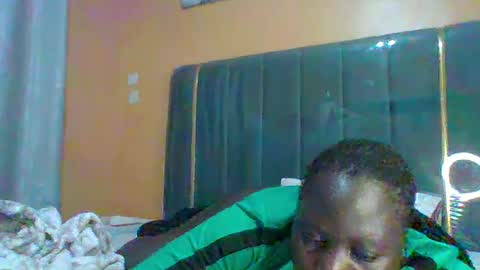 lindah32 online show from June 27, 9:32 pm