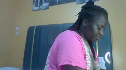 lindah32 online show from March 14, 7:04 pm