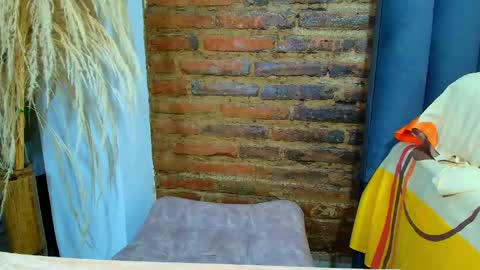Hello im lady nice to meet you  online show from May 13, 7:41 pm
