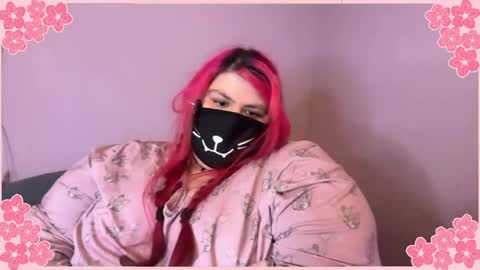 ladykitsunebig online show from May 10, 7:27 pm