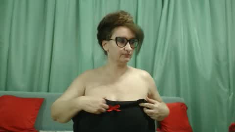 Nicole online show from March 13, 2:07 pm