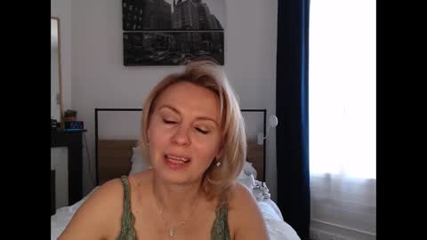 ladysexyx online show from March 18, 2:55 pm