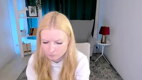 Laly online show from July 3, 11:27 am