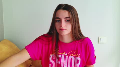 lana_gl online show from July 13, 8:15 am