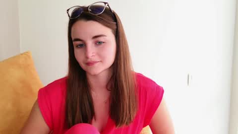 lana_gl online show from June 19, 9:24 am