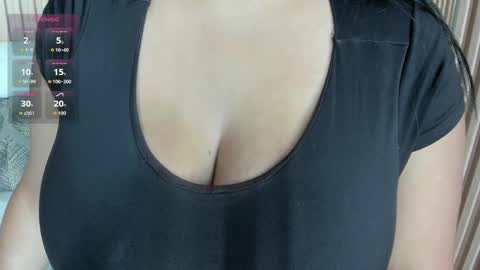 lana_lann online show from April 10, 11:49 am