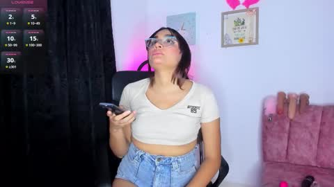 lanasin_ online show from February 16, 11:04 pm